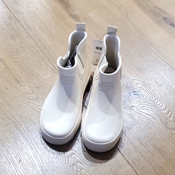 Cotton On Kids‎ Rainy Day Gusset Boot - Picture 1 of 8